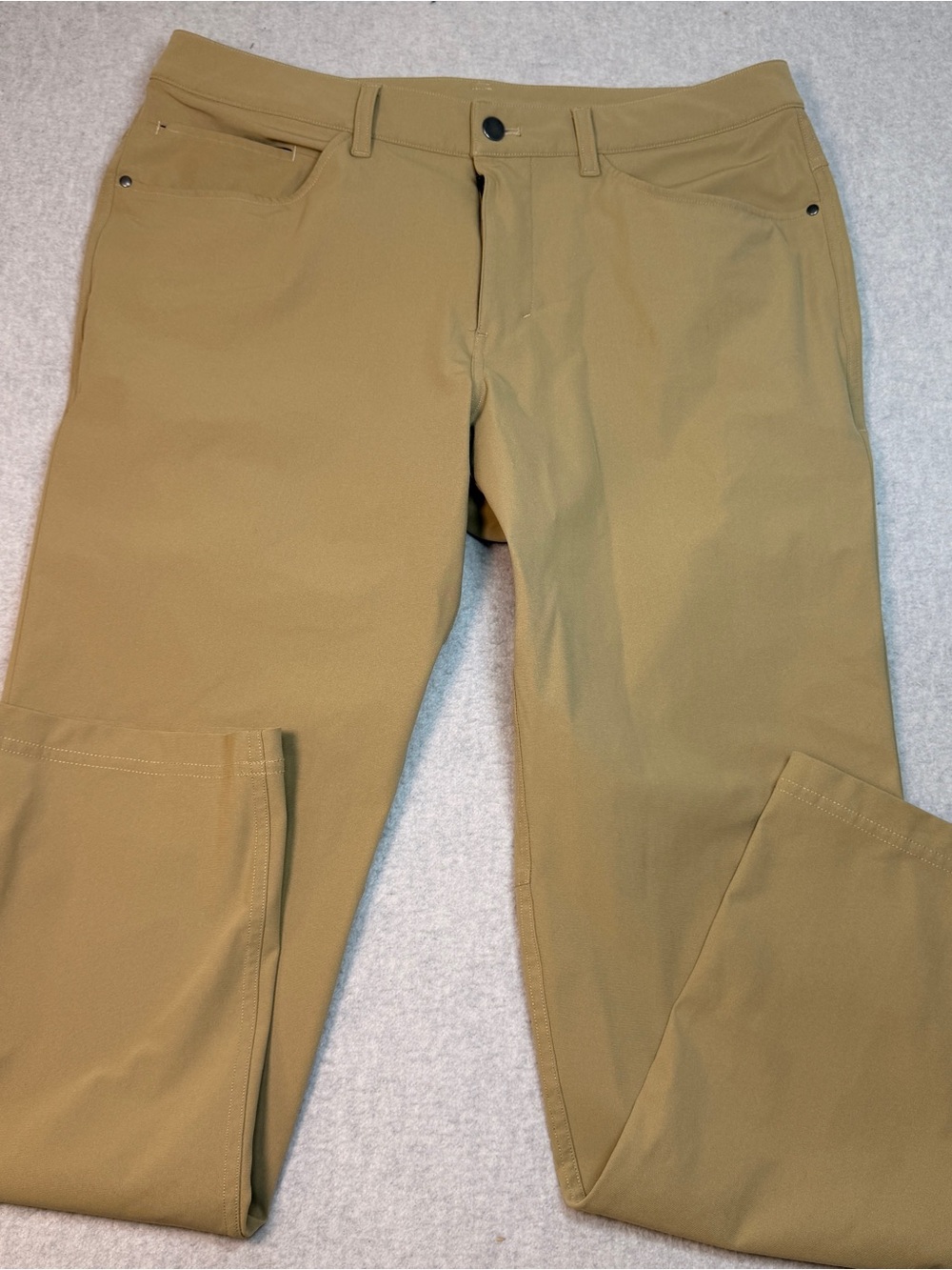 Lululemon Men's Stretch Chino Pants in Khaki